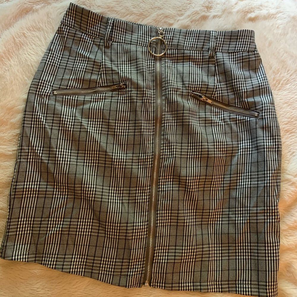 Pretty Little Thing plaid skirt